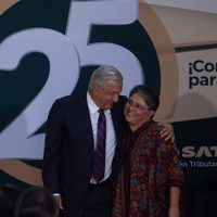 Evitar la condonación es considerado un combate a la corrupción: AMLO en el 25 aniversario del SAT