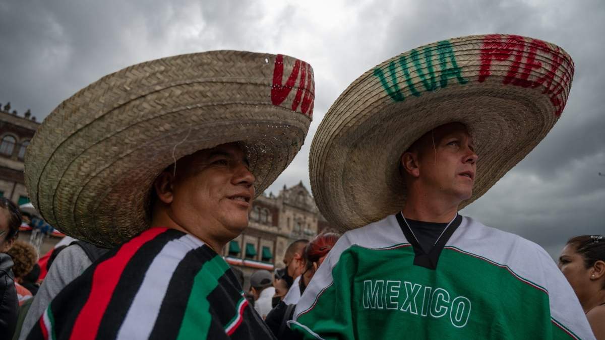 Asistentes al Zócalo capitalino