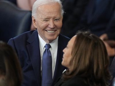 Biden firma en los últimos minutos de su mandato un indulto preventivo para sus tres hermanos