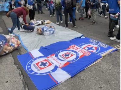 “Significa todo”: así vive la afición el juego de la final de Cruz Azul vs Pumas (Video)