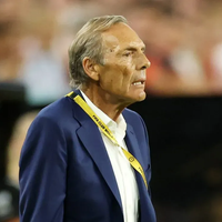 No se conforma con Paredes: los jugadores que todavía espera fichar Russo para Boca