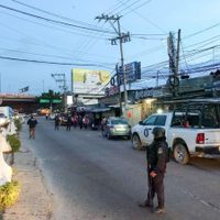 Comando balea una veintena de comercios en Acapulco; reportan al menos tres heridos