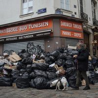 La basura resta brillo a París en plena huelga por pensiones