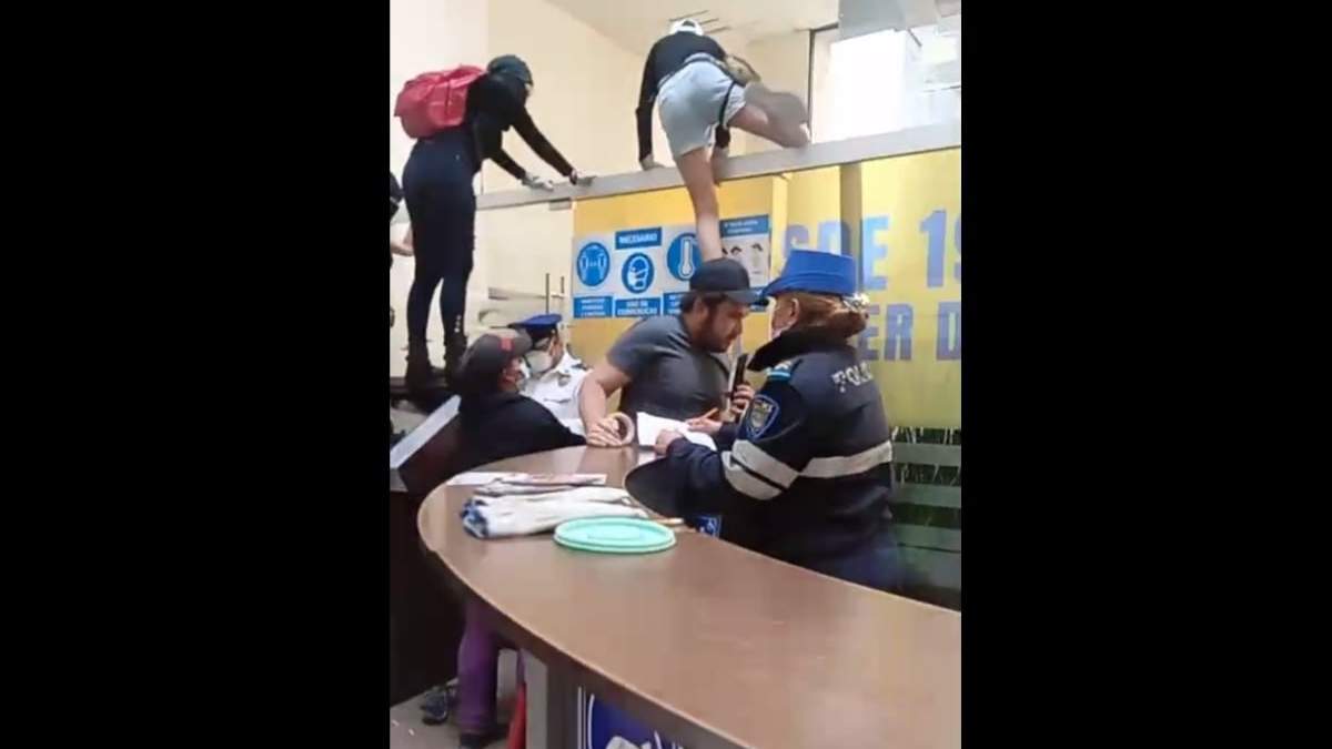 La toma de las instalaciones de la CNDH en Tlalpan