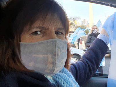 "Quieren competir": Bullrich tildó de contrabanderazo a la movilización del Peronismo