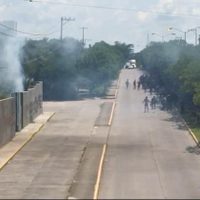 Vandalizan sede del Poder Judicial en Iguala; normalistas arman mitin