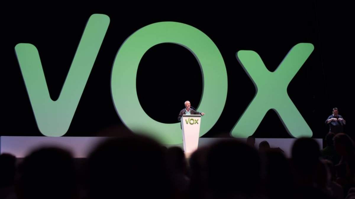 Asamblea del partido de extrema derecha