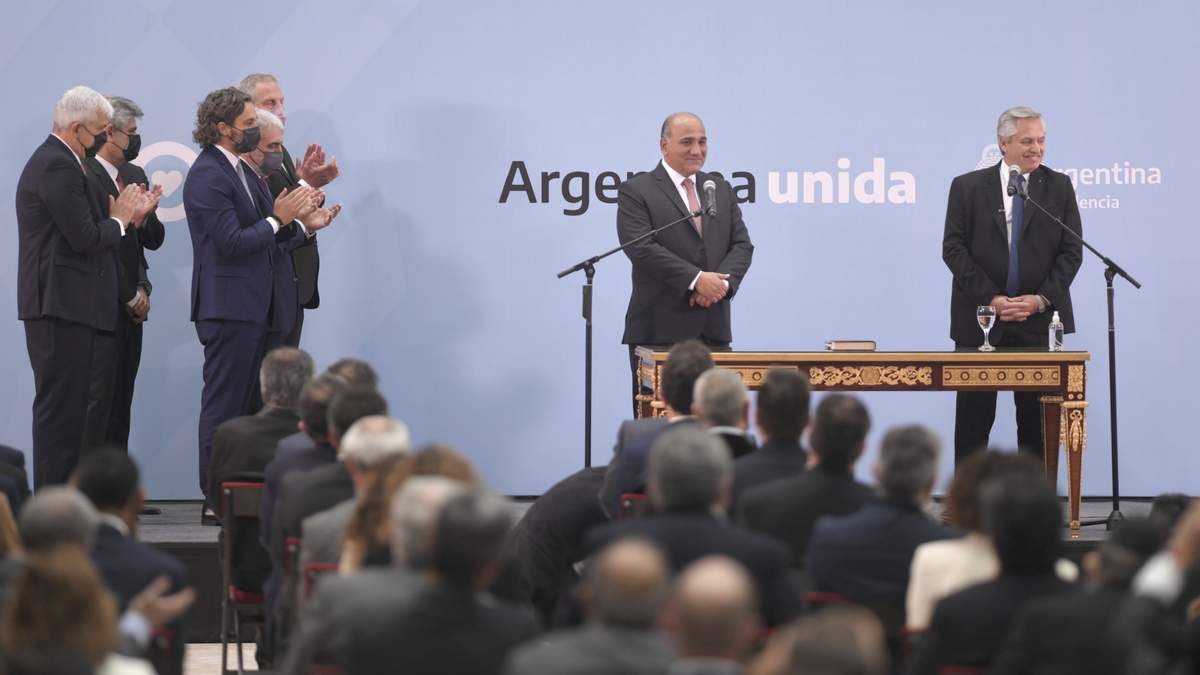 Alberto Fernández con los nuevos ministros. Fuente: (Twitter)