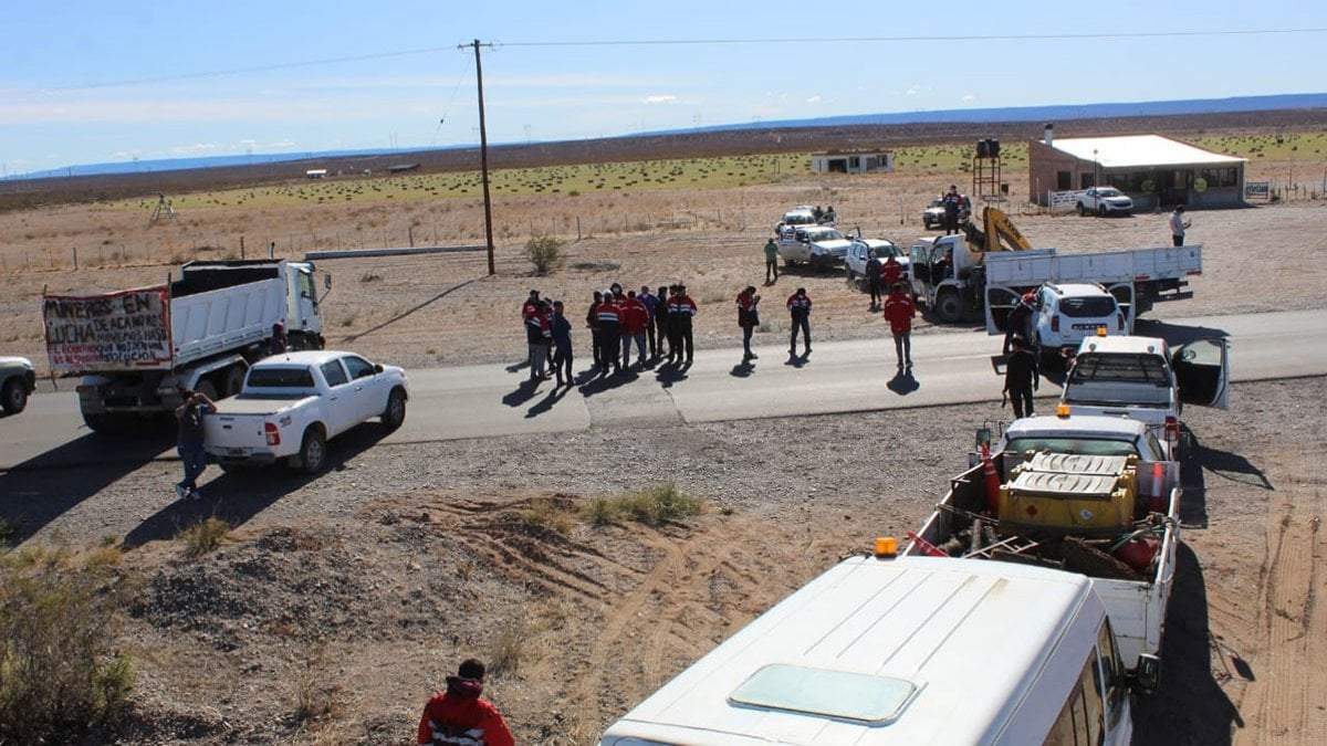 Mineros de Andacollo cortan la Ruta Nacional 22. Fuente: (Twitter)