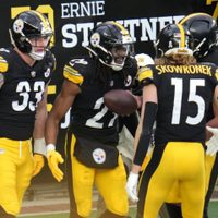 Los Steelers vencen a los Bengals 34-12, pero pierden a Rodgers por una lesión en la mano izquierda