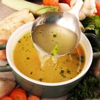 No compres nada: la forma de hacer un caldo de verduras casero sin gastar ni un solo peso