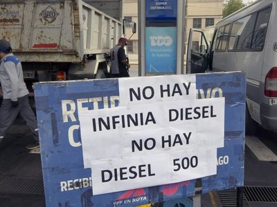 “Cada día más complicado”: la falta de gasoil y la advertencia de las asociaciones