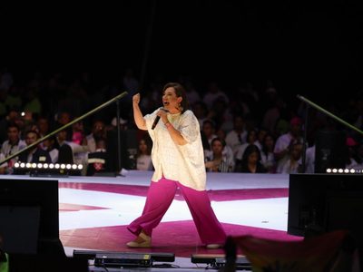Xóchitl Gálvez cierra su precampaña con ataques contra Sheinbaum y AMLO