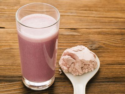 Si gastás más en la proteína que en el gimnasio, este es el truco para prepararla en casa