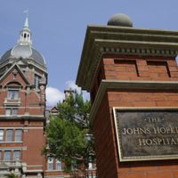 En esta Universidad, alumnos de medicina podrán estudiar gratis gracias a millonaria donación