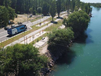El paseo costero se ampliará tres kilómetros y llegará hasta el Puente Carretero de Neuquén y Cipolletti