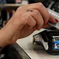 Un hombre de Cutral Co denunció que lo despojaron de una cuantiosa suma utilizando sus tarjetas de crédito