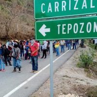 Pobladores de Guerrero se alzan en armas para exigir seguridad