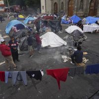 México y Venezuela retoman vuelos de repatriación ante presión para frenar flujos migratorios a EU