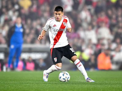 Quieren retenerlo: el plan de River para extender el préstamo de Echeverri