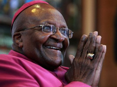 “La voz de los que no tienen voz”: falleció Desmond Tutu, símbolo de la lucha contra el apartheid