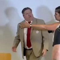 “Piojo” Herrera encara a periodista que lo critica tras derrota de Costa Rica contra Haití (Video)
