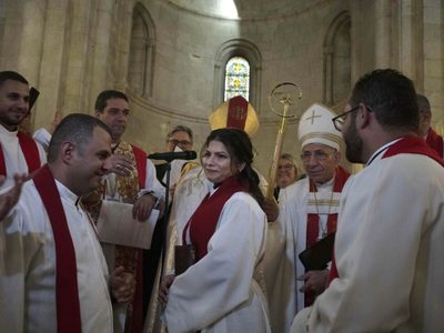 Luteranos ordenan a la primera pastora mujer palestina en Tierra Santa