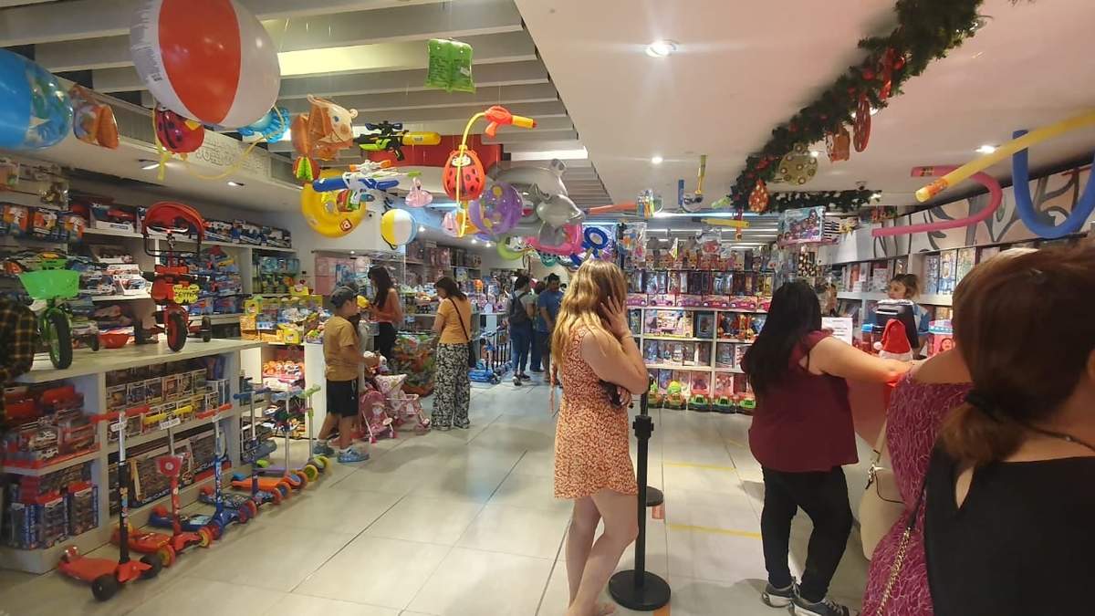 Comercio de Neuquén capital. Fuente: (Javier Manzano)