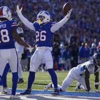 Amari Cooper anota en su debut con los Bills en la victoria 34-10 ante los Titans