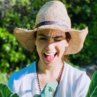 "Ya estoy derretida de amor": Agustina Cherri y un imperdible retrato de Alba lista para el verano