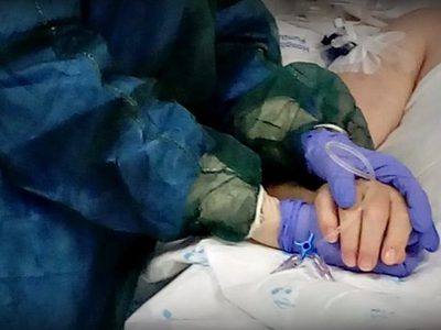 Conmovedor: la enfermera rionegrina que no se jubiló para combatir al coronavirus