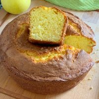 Bizcochuelo nube de manzana: la receta de la abuela para que quede re cremoso y con el sabor más casero