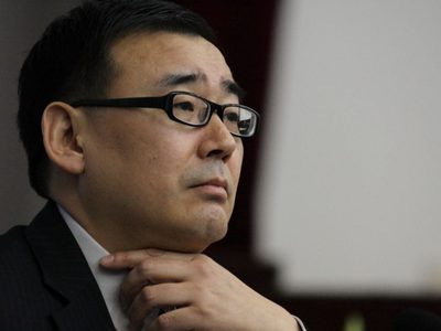 China condena a muerte al escritor australiano Yang Hengjun, acusado de espionaje