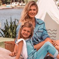 Sigue los pasos de mamá: Mila, la hija de Mery del Cerro, y un despliegue digno de las pasarelas