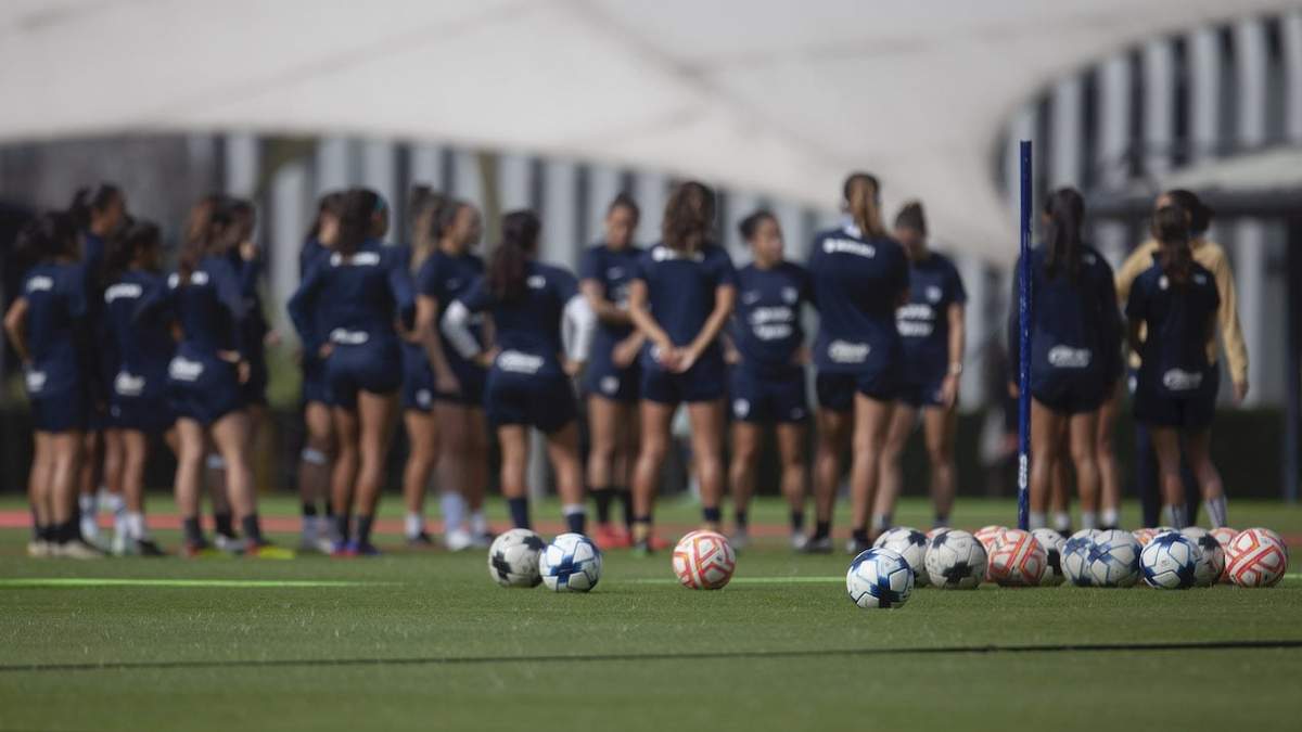 Entrenamiento de Pumas femenil