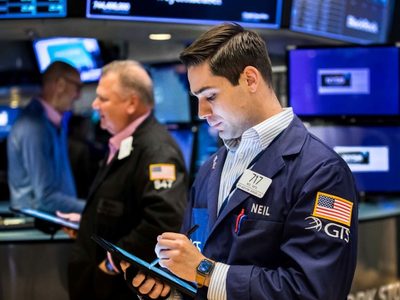 Acciones tecnológicas caen en Wall Street debido a que competidor chino amenaza frenesí de IA