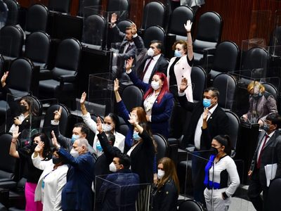 Diputados aprueban posponer la entrada en vigor de la reforma al outsourcing