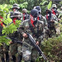 ELN anuncia intención de "avanzar" en un proceso de paz siempre que Petro no haga "más de lo mismo"