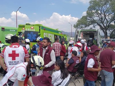 Gobierno de Edomex reporta 58 lesionados tras desplome de lona en acto morenista
