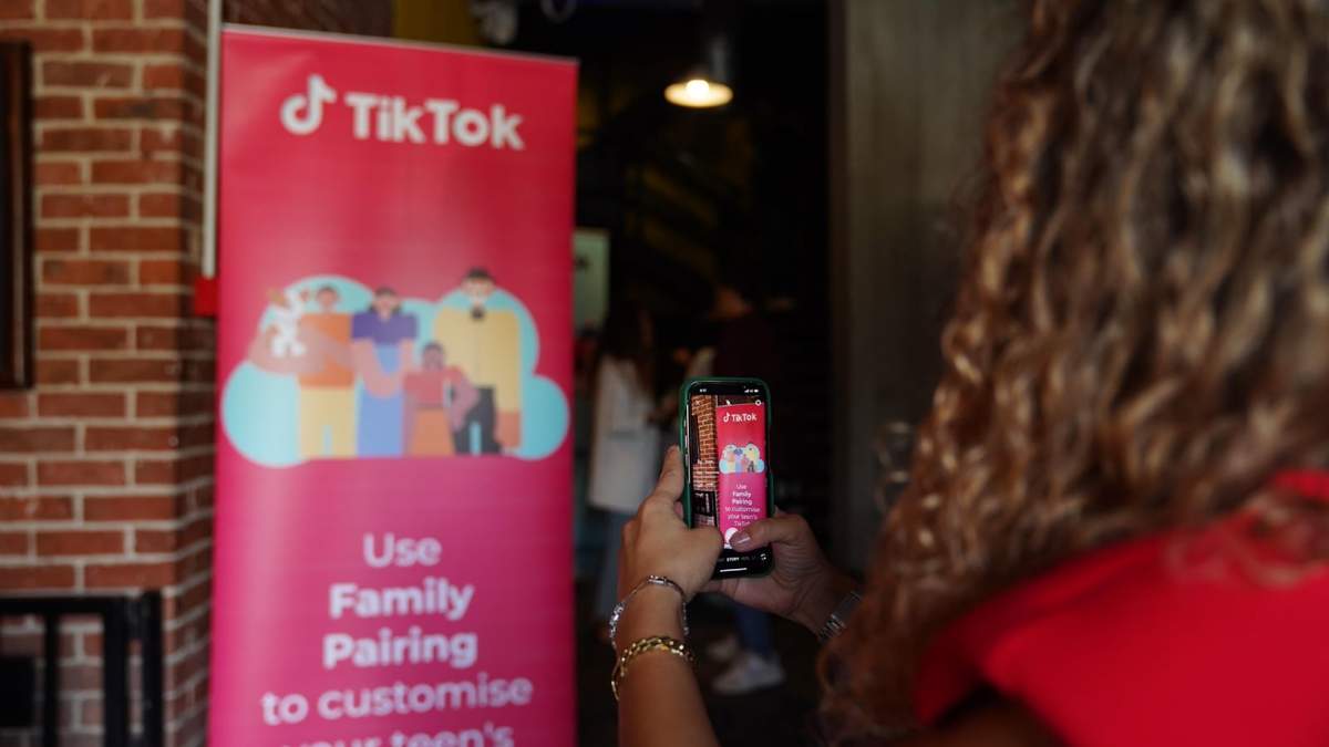La red social ha implementado en los últimos meses nuevas formas de limitar cierto tipo de contenido, calificado como maduro o complejo