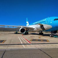 Con la llegada a Bariloche desde San Pablo, empezó la temporada de arribos internacionales