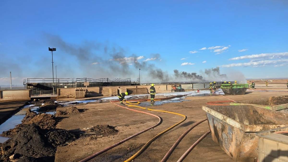 El predio de Indarsa en Añelo luego de ser contenido el incendio. Fuente: (Neuquén Informa)