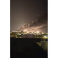 Rebeldes hutíes amenazan con más ataques contra petrolera Saudi Aramco