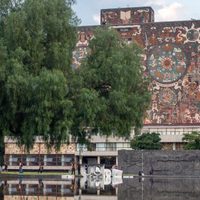 La UNAM destituye a coordinadora por usar información personal de becarios