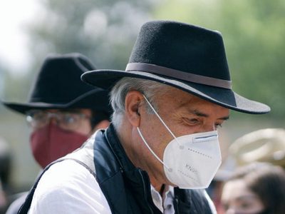 Oran por la salud de José Manuel Mireles, exlíder de autodefensas contagiado de coronavirus
