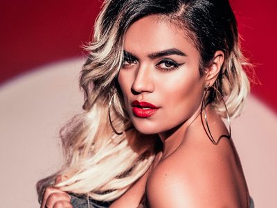 ¡Te deja sin aliento! Karol G se descuidó y se dejó ver en video ¿La esperabas así?