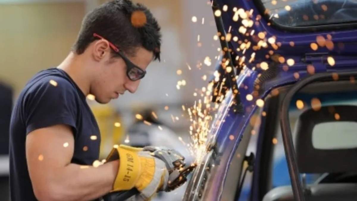 Se desgravarán impuestos provinciales a quienes empleen jóvenes neuquinos. Fuente: (Facebook)
