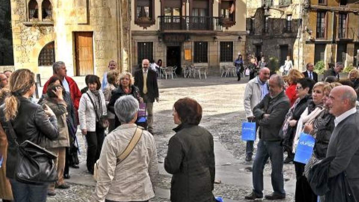 Visitas guiadas más pequeñas y responsables. Fuente; (Twitter)