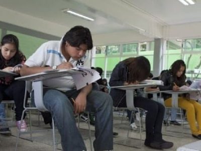 Violencia escolar: más de 140 incidentes desde 2020 impulsan venta de mochilas balísticas