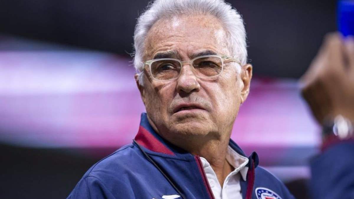 Álvaro Dávila deja la presidencia del Cruz Azul